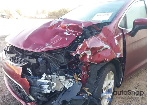 2017 Chrysler Pacifica Touring Plus z USA, uszkodzony, nr VIN 2C4RC1BG7HR768297